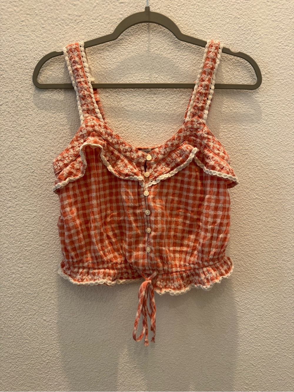 American Eagle Outfitters orange gingham lace-trim crop top w/ buttonfront